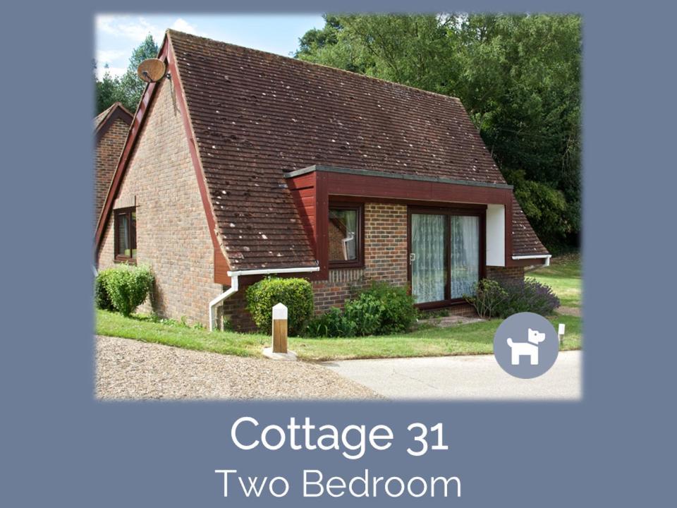 Glyndley Manor Cottages Поулгейт Екстериор снимка