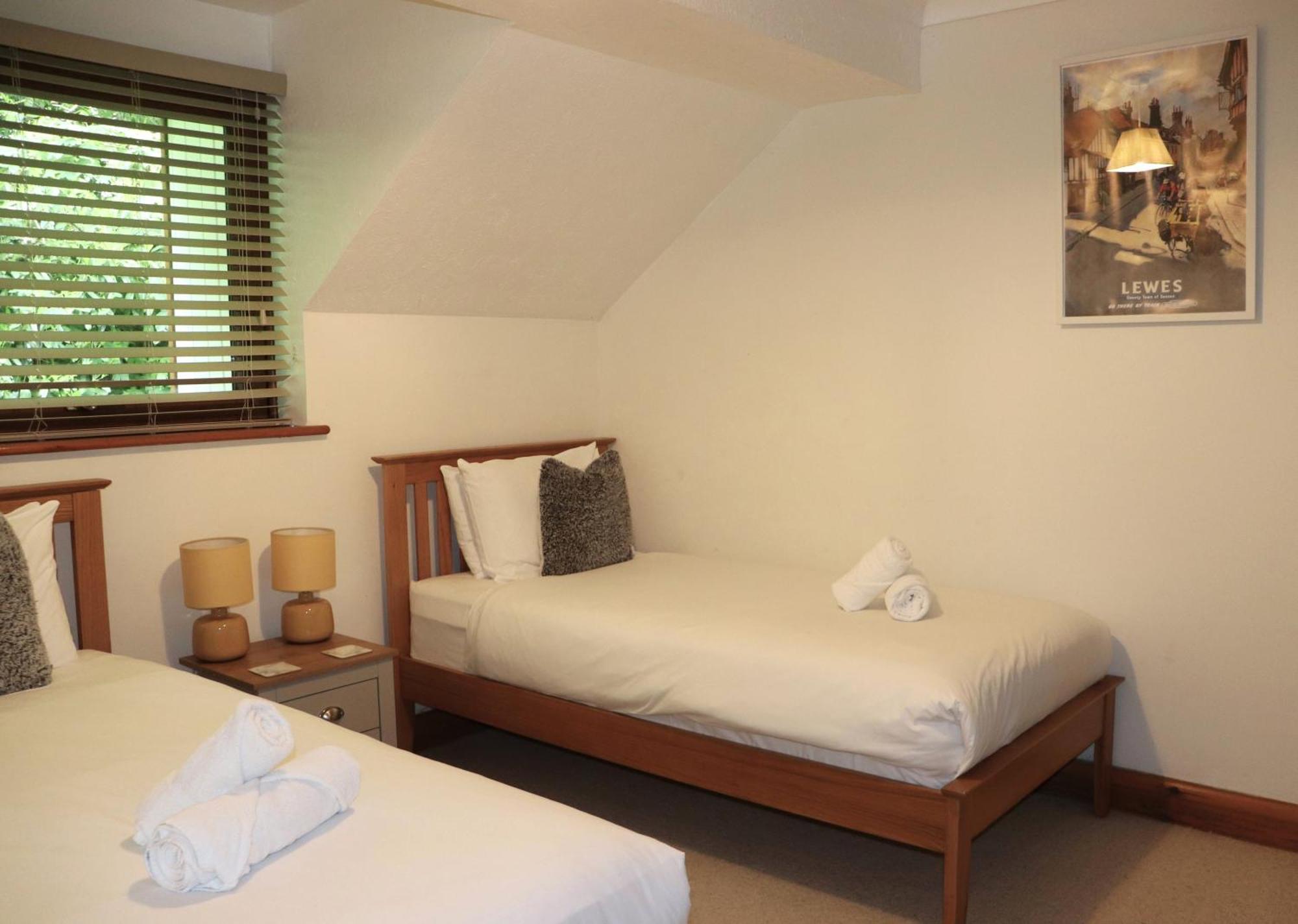 Glyndley Manor Cottages Поулгейт Екстериор снимка